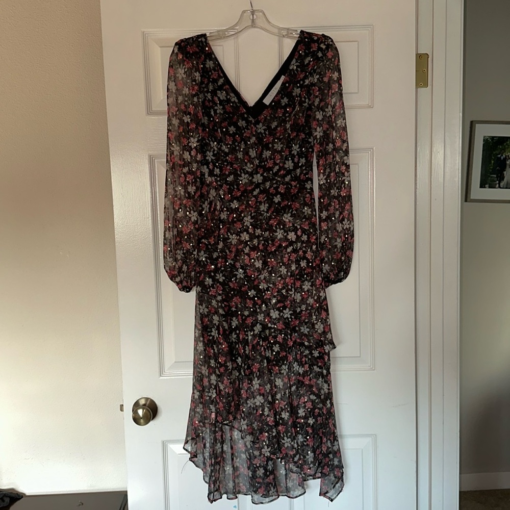 ASTR the Label Fairfax Dress In Fuchshia Gold Floral